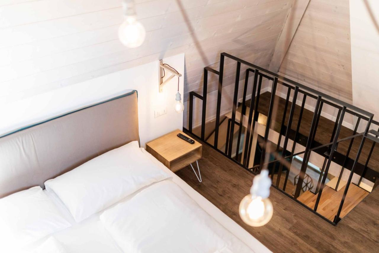 Stay Cooper L Guesthouse Zum Loewen เมราโน ภายนอก รูปภาพ
