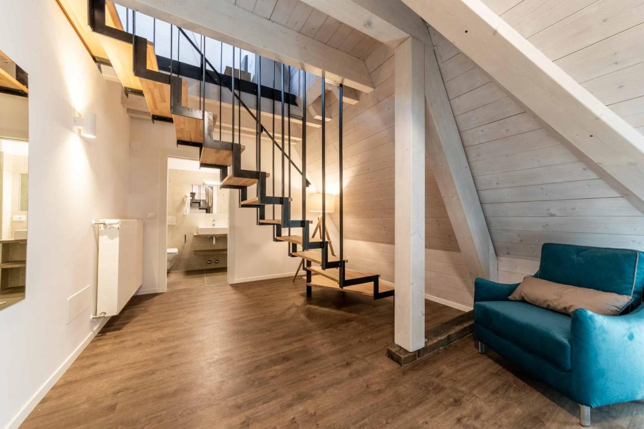 Stay Cooper L Guesthouse Zum Loewen เมราโน ภายนอก รูปภาพ