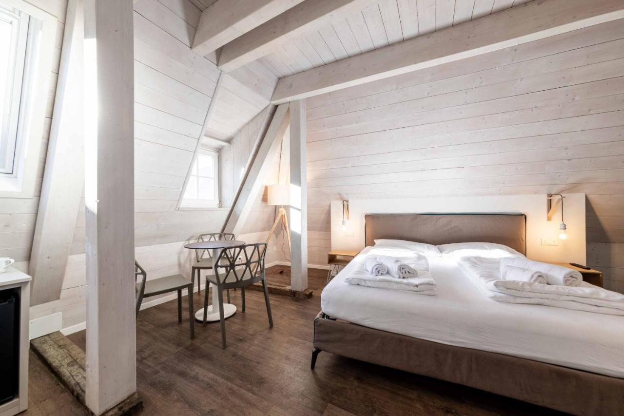 Stay Cooper L Guesthouse Zum Loewen เมราโน ภายนอก รูปภาพ