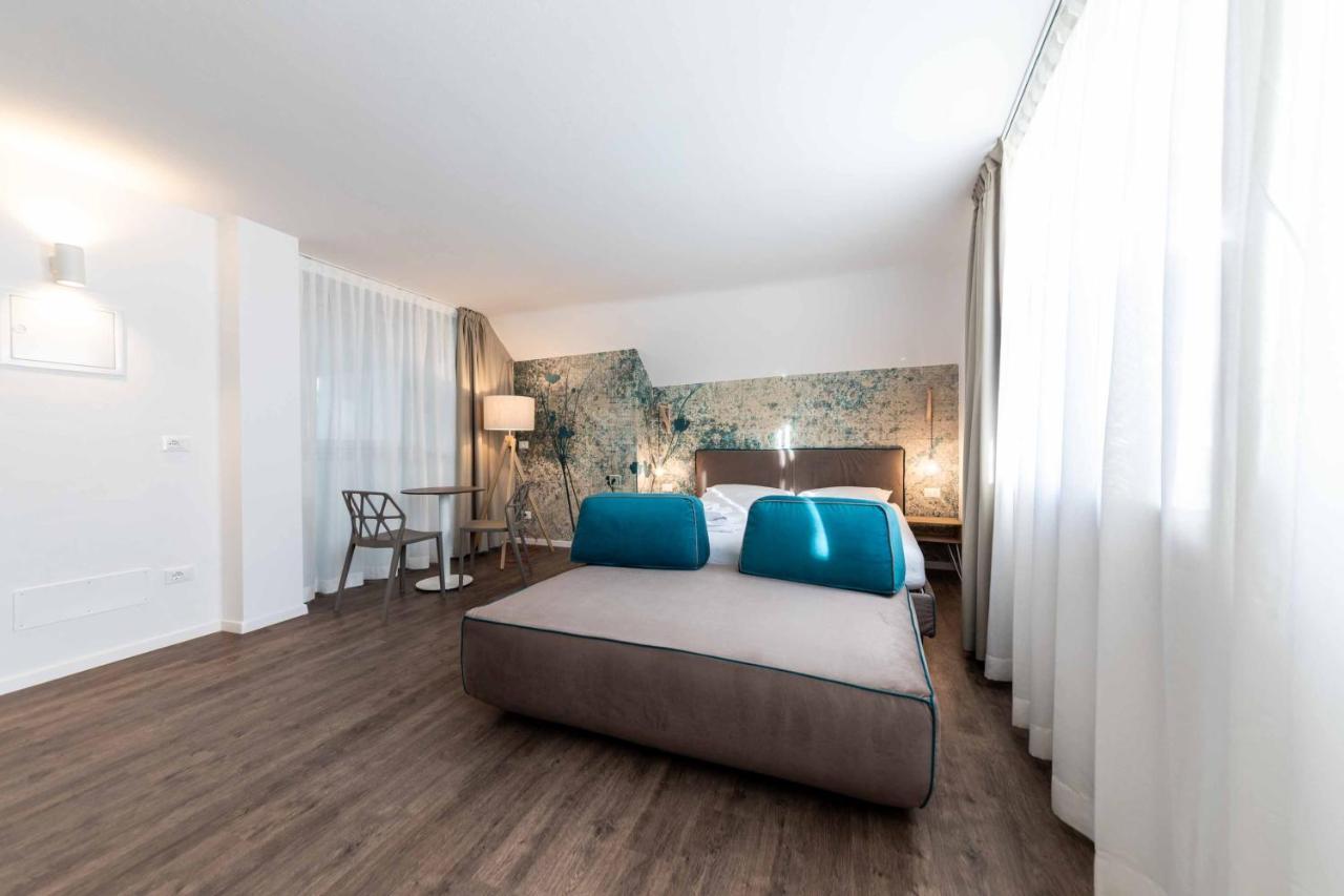 Stay Cooper L Guesthouse Zum Loewen เมราโน ภายนอก รูปภาพ
