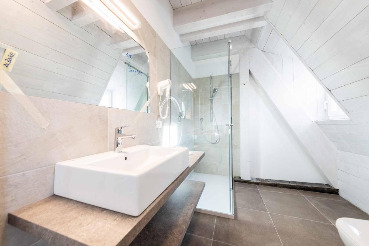 Stay Cooper L Guesthouse Zum Loewen เมราโน ภายนอก รูปภาพ