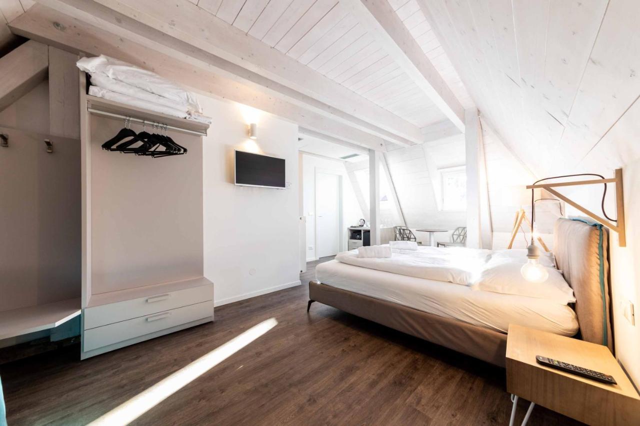 Stay Cooper L Guesthouse Zum Loewen เมราโน ภายนอก รูปภาพ